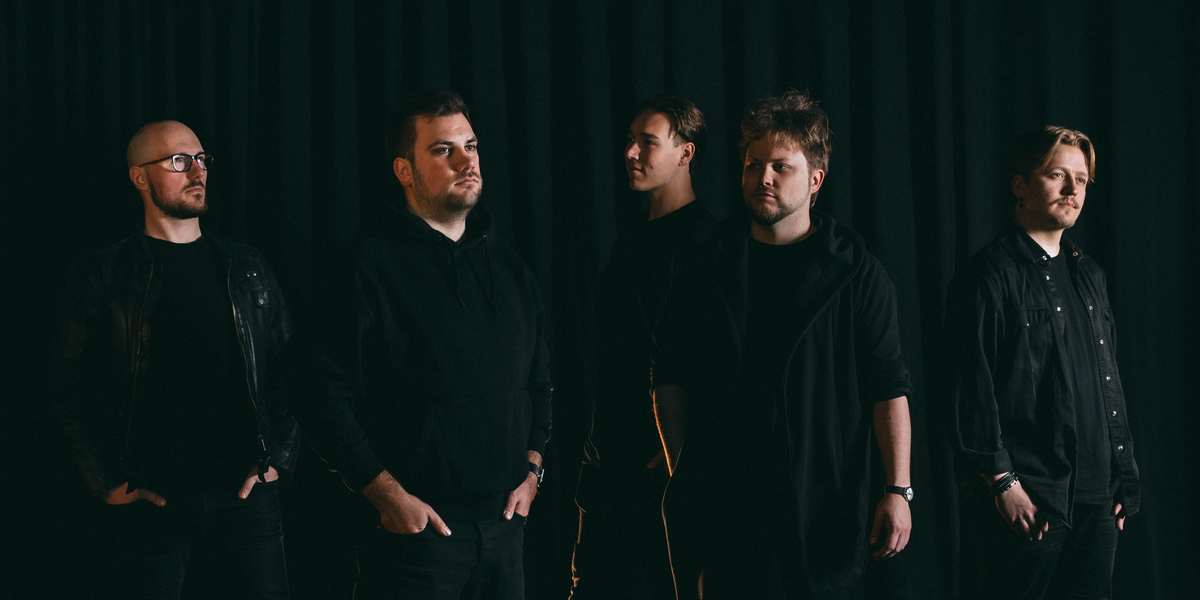 Kausti – kun tuttu pop kohtaa metallin